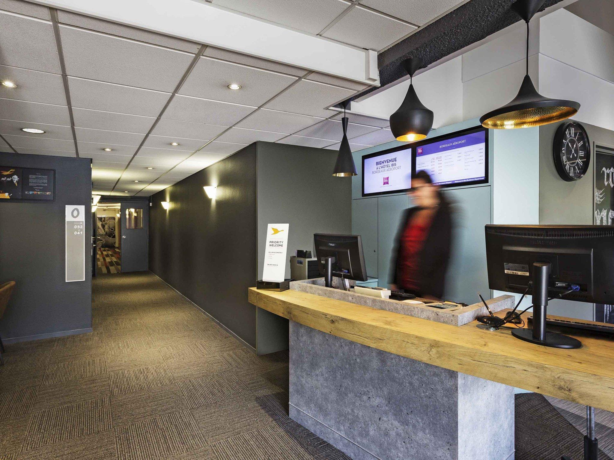 B&B Hotel Bordeaux Merignac Cadera Aeroport Exteriér fotografie
